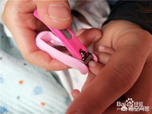 指甲钳套装哪里有卖:给宝宝剪指甲需要专门的宝宝指甲套装么？