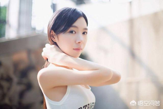 LOL小楼曝光王多多“黑料”,称其利用奶弟DISS同事,之后被喷到删帖,如何评价此事？