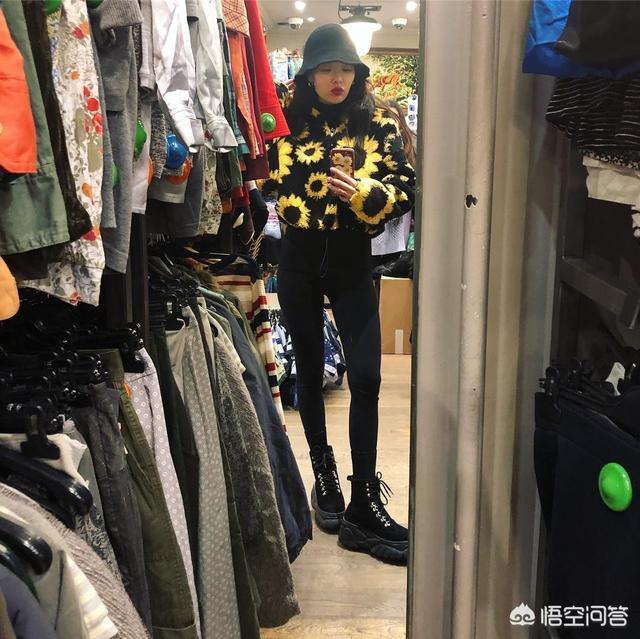 金泫雅整容:如何看待金泫雅在舞台上衣服不慎解开并托胸完成表演？