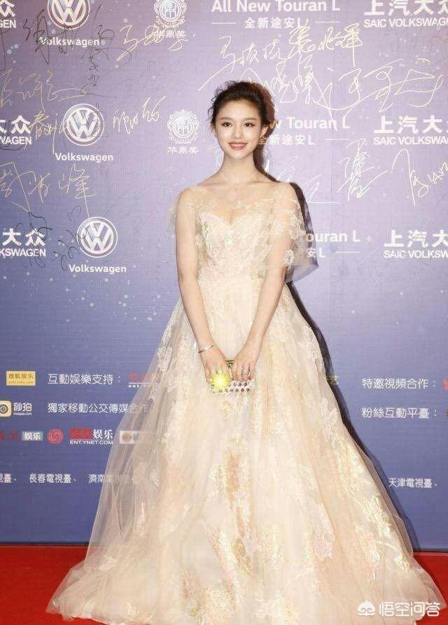 筷子兄弟工作室注销:你认为，在当今喜剧界谁能称得上是喜剧明星，而不是闹剧明星