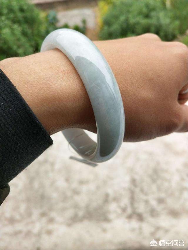 几百块的翡翠手镯是真的吗,500多元的翡翠手镯算好的吗？
