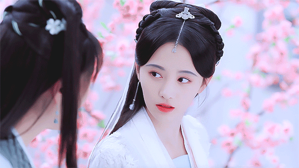 哪个女演员让你第一眼看见就被她惊艳到了？