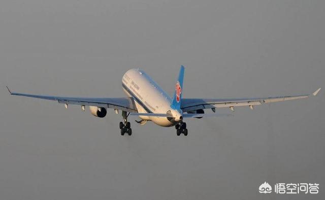 天津航空7554航班劫机事件，在校大学生如何看待航空乘务这一职业