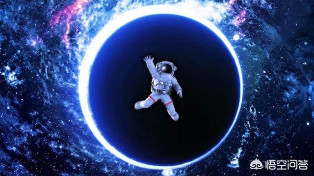 掉进黑洞的时候,我们会被拉成面条吗？