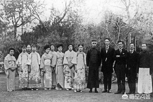 溥仪我的前半生:怎么评价末代皇帝溥仪写的自传《我的前半生》