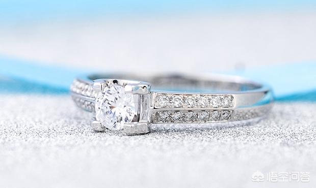 欧泊戒指多少钱,女孩子一般大概有多少件首饰？