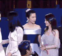 丹尼斯吴个人资料:网剧《热搜女王》中的角色或情节在现实娱乐圈中有真实的吗？