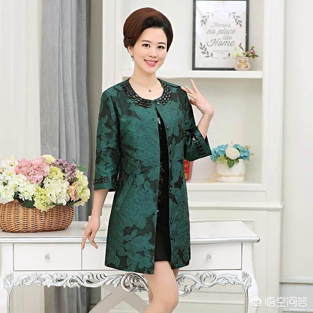 时尚套装女潮气质:时尚潮流女装，40到65岁左右的妈妈们如何时髦搭配？