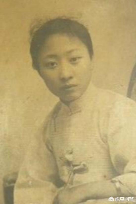 露兰春:黄金荣为什么抛弃林桂生又和露兰春离婚？