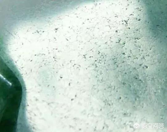 假玉镯的危害,带假的玉手镯会有什么危害？