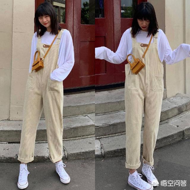 字母圈的t恤:衣服胸口有一行英文字母的t恤是什么品牌？