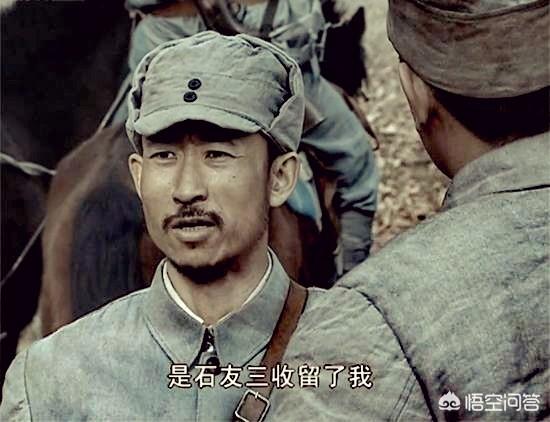 战场上，长官投敌，手下士兵可以拒绝服从吗？