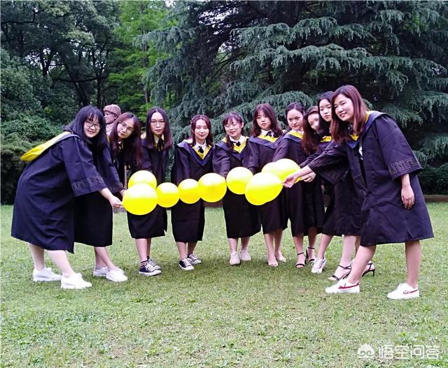 鸟啦网张嘉倪写真:作为摄影师旅行时遇到很有气质的美女，你会邀请她拍人像写真吗？