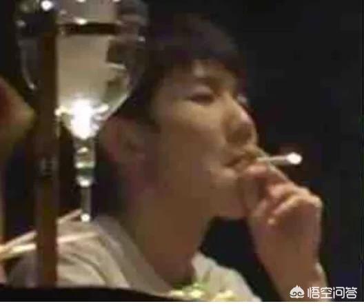 陈乔恩回应脱粉:王源公共场合吸烟事件你怎么看？选择原谅还是脱粉？