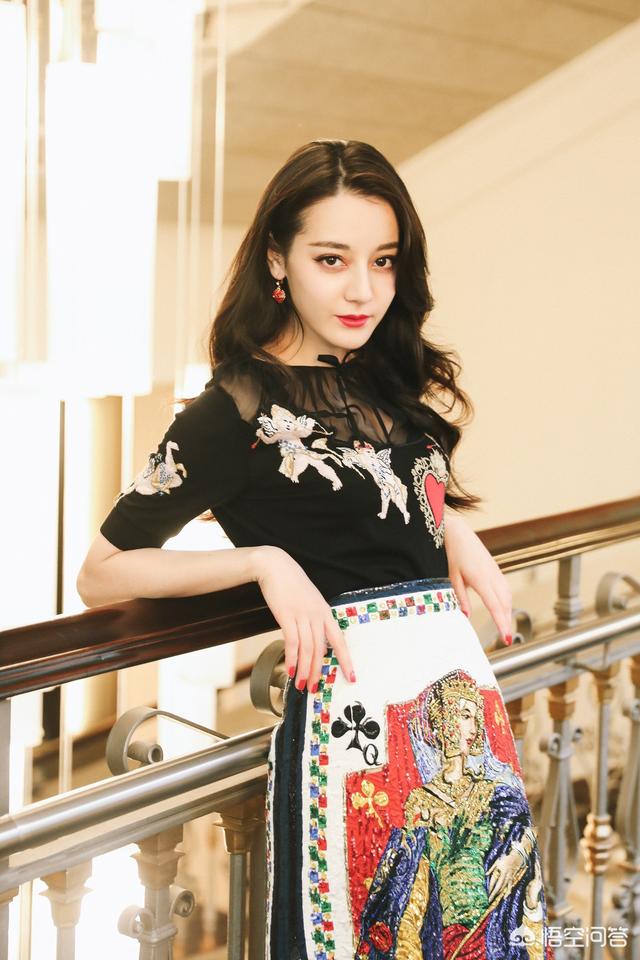 巴洛克艺术:巴洛克艺术风格在服饰中的具体表现有哪些？