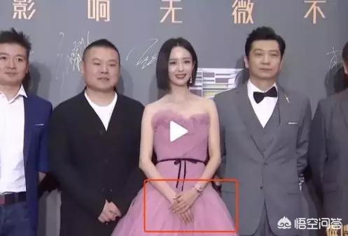 柳岩素颜照曝光:有哪些女明星刚出道时皮肤黑黄，后来突然变很白很白？