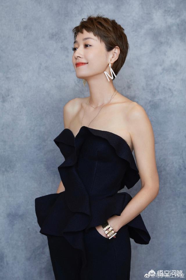 短发型女图片<a href=https://maguai.com/list/50-0-0.html target=_blank class=infotextkey><a href=https://maguai.com/list/50-0-0.html target=_blank class=infotextkey>时尚</a></a>气质:女生短发想烫发，除了纹理烫，还有哪些<a href=https://maguai.com/list/50-0-0.html target=_blank class=infotextkey><a href=https://maguai.com/list/50-0-0.html target=_blank class=infotextkey>时尚</a></a>不老气的烫发？(除了纹理烫还有什么烫)