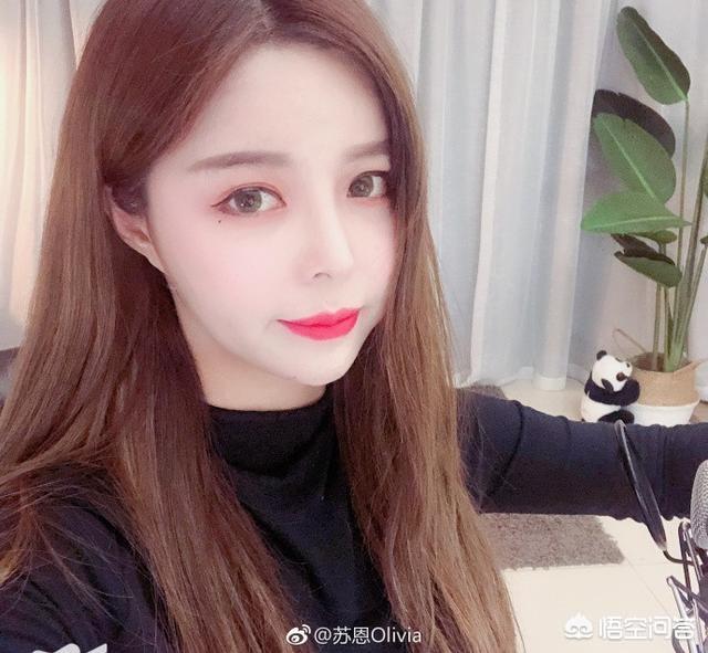 中国斗鱼网红美女:你怎么看冯提莫从一位斗鱼主播变成最具人气的实力歌手？ 中国斗鱼白化红
