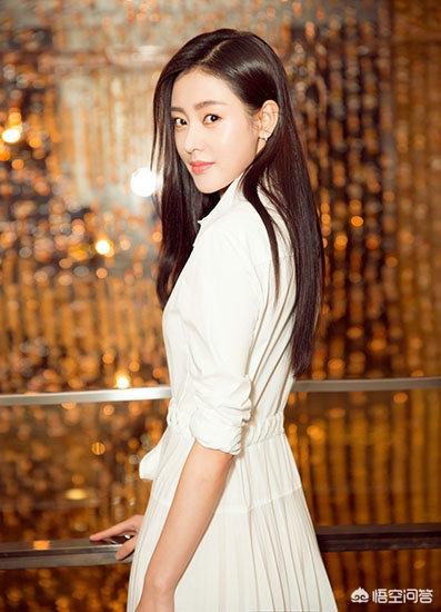 凌织羽:张天爱性感十足，魅力无限，如果给她的颜值打分，你给几分