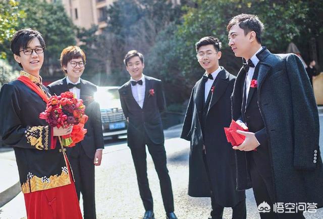 王思聪被撕腿毛:王思聪给酒神当伴郎，如果开直播收入会“过亿”吗