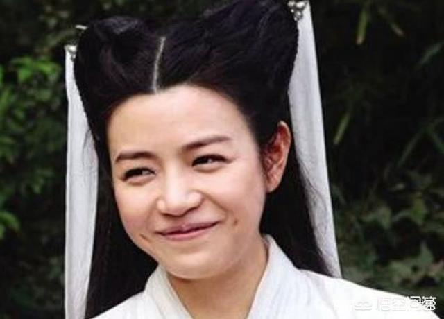 关晓彤人缘差:大家有哪些影视剧中明星们的雷人照片，分享一下？