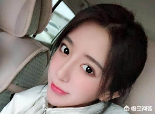 笨笨笨狐狸:如果帝君仍不知道凤九是小狐狸，还会入梦去救她吗？