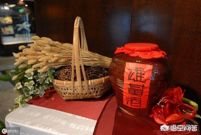 金环蛇:农村野外的银环蛇体型大还是金环蛇体型大呢，谁的毒更厉害些？