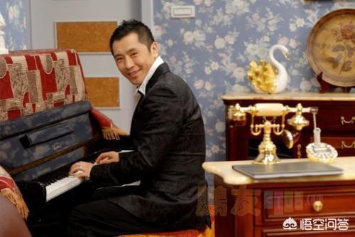 洪潇:哈尔滨斯卡拉老板姜鹏在娱乐圈的地位如何？