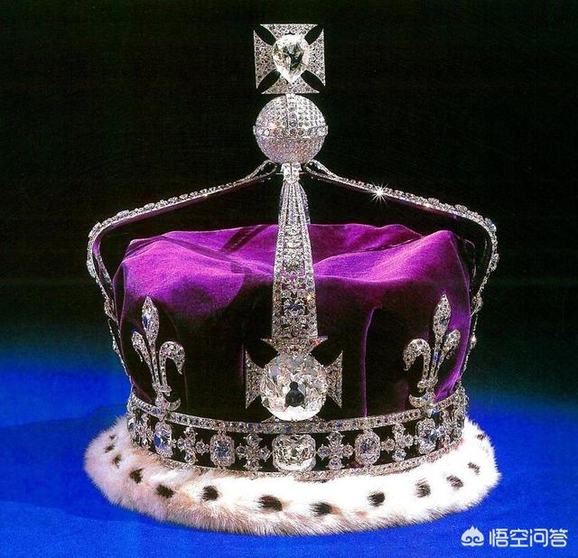 查尔斯为什么那么爱卡米拉:为什么查尔斯会选择比戴安娜老得多的卡米拉？
