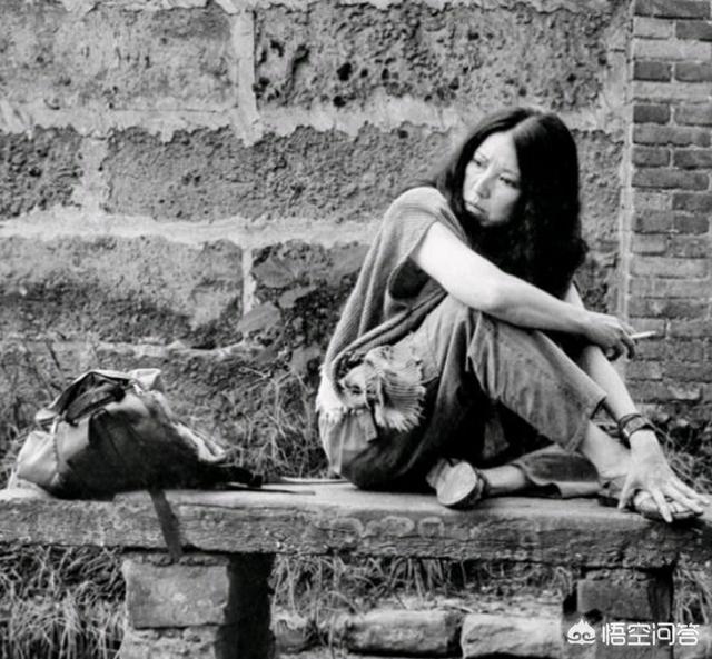 女作家三毛的灵异事件:三毛和荷西的爱情故事是真的吗？