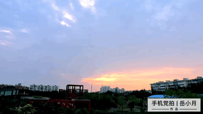 武汉落日余晖照主角重逢:抗疫情期间，你听到过哪些感人的故事，看到过哪些感人的照片