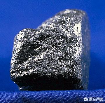 切尔诺贝利事故:切尔诺贝利事件里，为什么石墨有放射性他不就是铅笔芯的材料吗