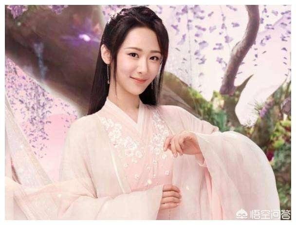 唐嫣参加金鹰节:如何评价金鹰女神迪丽热巴的表现？
