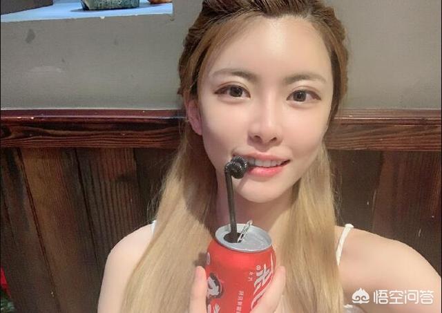LOL周淑怡自己作词写歌,自称是“斗鱼方文山”,梦想找到男友就退休,你怎么看？