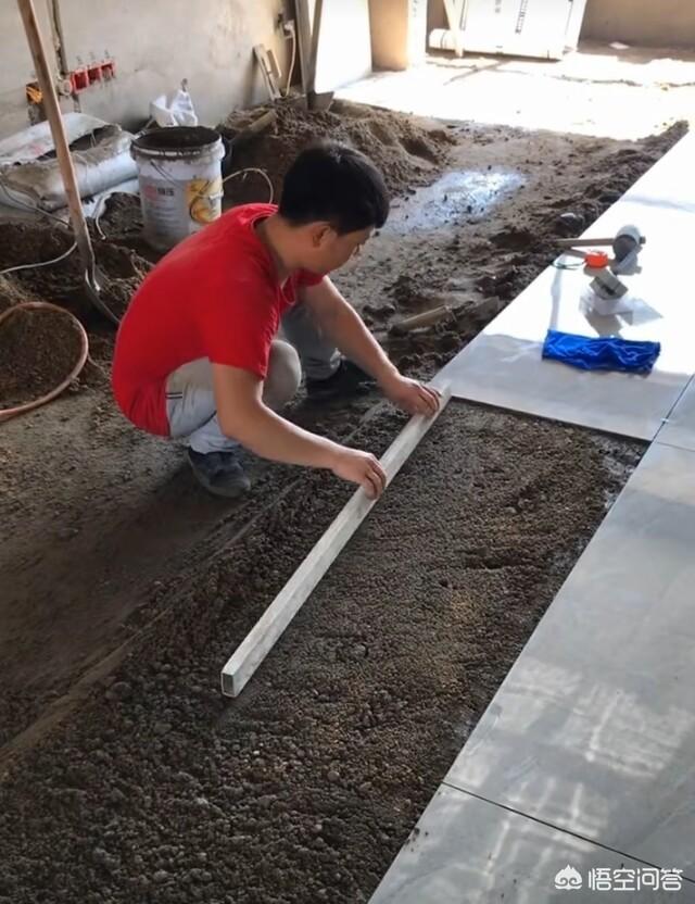 铺地砖时为什么要用砂石垫底 然后才铺水泥浆 直接用水泥浆铺行不行 为什么 农民也优雅的回答 头条问答