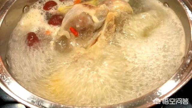 高汤究竟是什么，好多饭店米线馆都用的高汤膏与人工高汤有什么区别