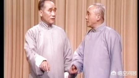侯宝林谢东:侯宝林退出相声舞台的原因是念错了一个字，是真的吗？
