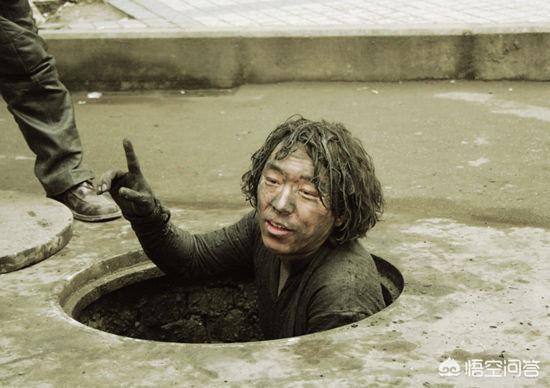 老狼妻子:哪些明星的恋爱从校园就开始了？又有哪些是青梅竹马两小无猜的？