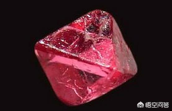 红色玉石价格,红色的宝石有几种，怎样区别它们？