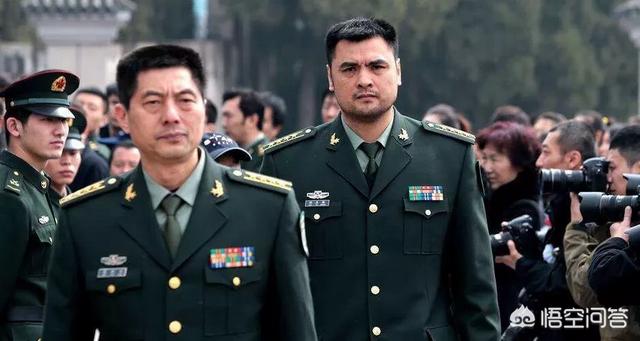 李楠军衔:作为前八一队球员，中国男篮主教练的李楠是什么级别工资待遇如何
