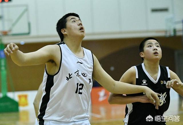 王治郅妻子:42岁的王治郅生活现状如何