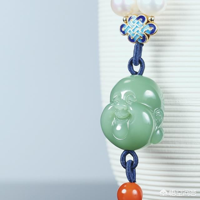 青海七彩玉手镯,青海青玉蓝调这种玉石怎么样？