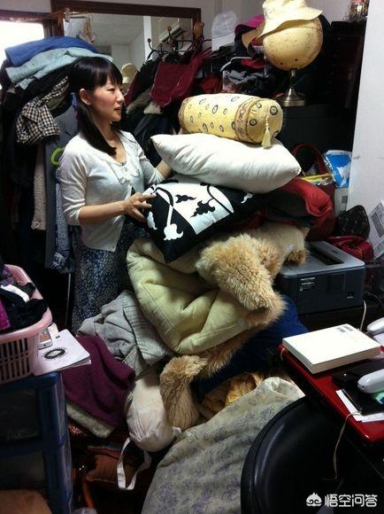 整理衣物的方法和技巧,储物方法之如何整理衣物板式储物柜？