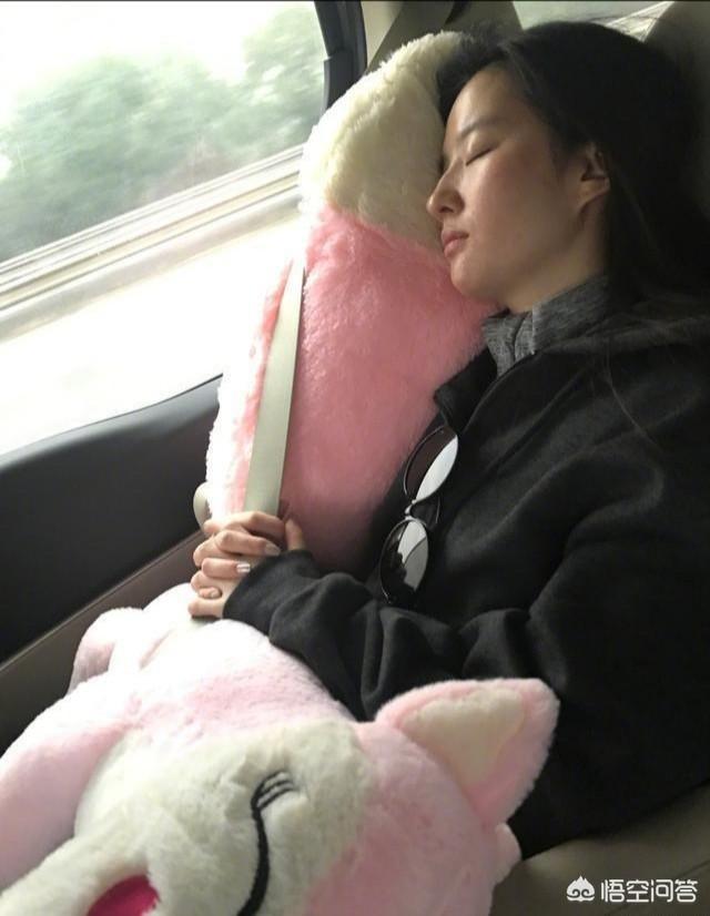 允儿整容前素颜惊悚:你认为卸了妆的女明星谁最漂亮？
