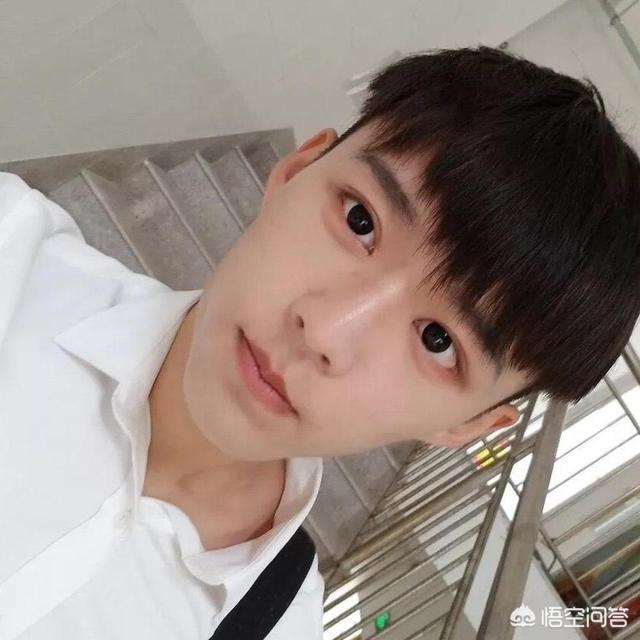 滨崎步整容:割双眼皮对外貌的改变大吗？
