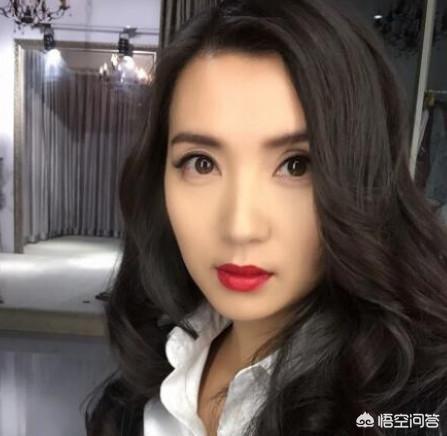 万人迷陈好:新版《粉红女郎》杀青，你们怎么看万人迷和哈妹的年龄差