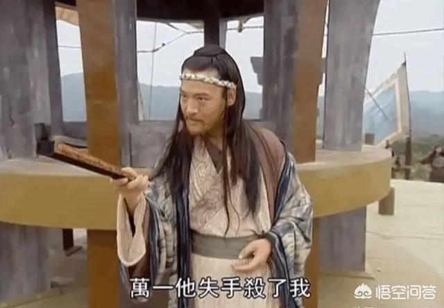 同样是练辟邪剑谱,为何岳不群用的是绣花针,而林平之用的就是长剑？