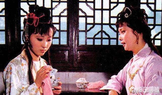 张爱玲照片:为什么有许多人喜欢张爱玲的小说，她的小说有何特点？