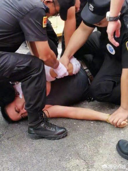 任达华首谈遇刺细节:任达华在活动现场被捅伤，你怎样看这事