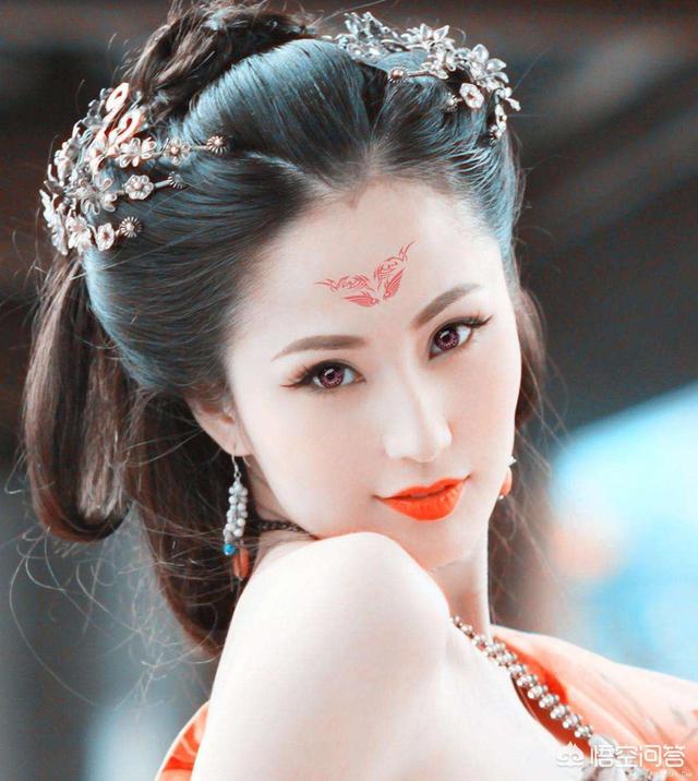 艳星蓝燕:在各种电视剧或者电影中你认为有哪些很性感的女演员？